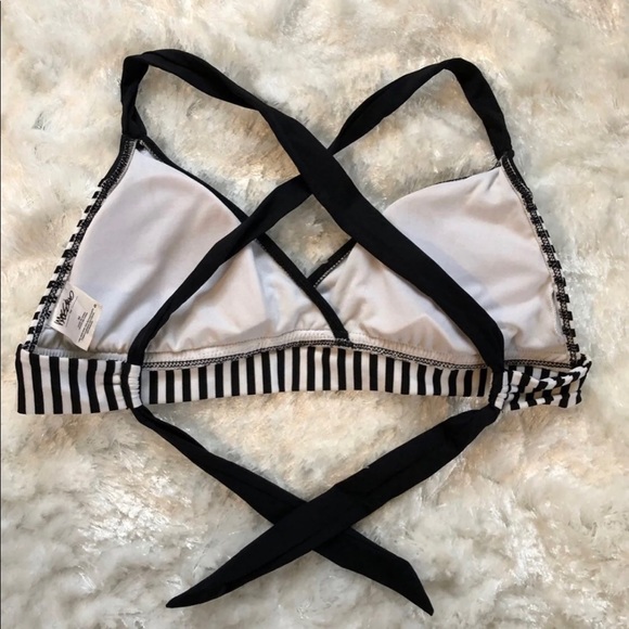 Striped bikini top - Picture 3 of 3